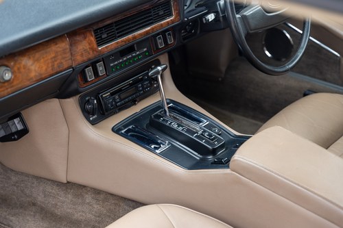 1987 Jaguar XJ-SC V12 à venda (imagem 55 de 193)