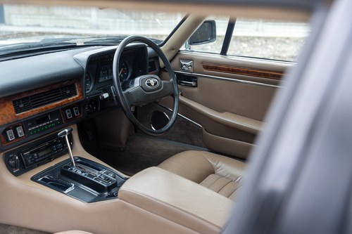 1987 Jaguar XJ-SC V12 à venda (imagem 82 de 193)