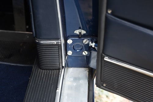 1963 Aston Martin DB4 Series V Convertible En venta (imagen 42 de 179)