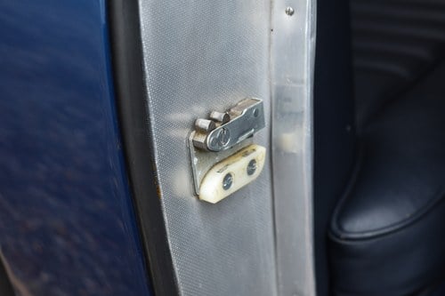 1963 Aston Martin DB4 Series V Convertible En venta (imagen 43 de 179)