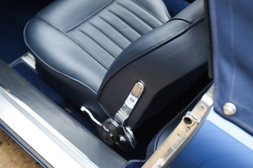 1963 Aston Martin DB4 Series V Convertible En venta (imagen 79 de 179)