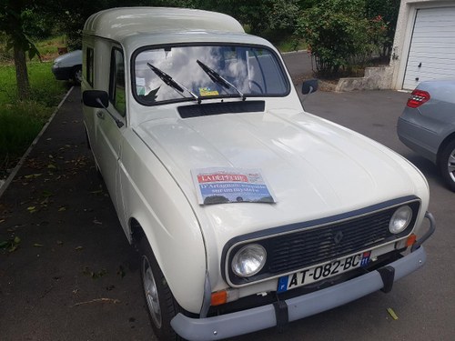 1975 RENAULT 4 (R4) F4 In vendita
