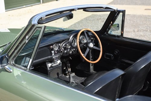 Immagine 4 per 1967 Aston Martin DB6