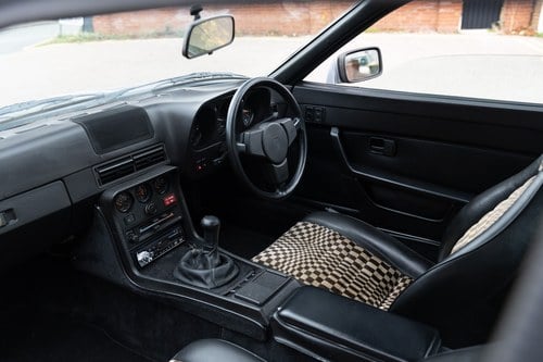 1984 Porsche 924 zum Verkauf (Bild 35 von 301)