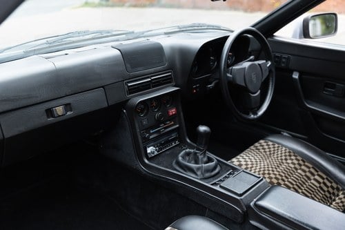 1984 Porsche 924 zum Verkauf (Bild 80 von 301)