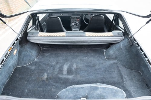 1984 Porsche 924 zum Verkauf (Bild 93 von 301)