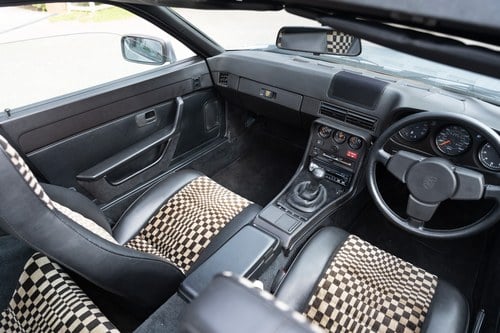 1984 Porsche 924 zum Verkauf (Bild 106 von 301)