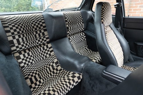 1984 Porsche 924 zum Verkauf (Bild 108 von 301)