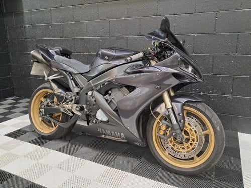 2005 YAMAHA R1 In vendita