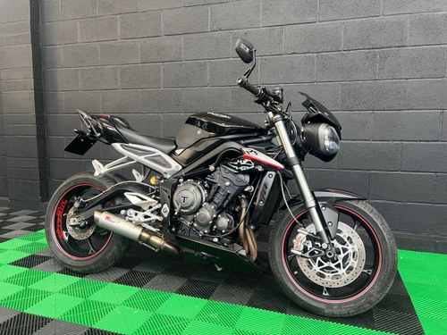 2017 TRIUMPH STREET TRIPLE 765 RS Te koop