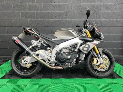 2015 APRILIA TUONO 1100 V4 FINANCE SPECIALISTS APPLY NOW En Venta