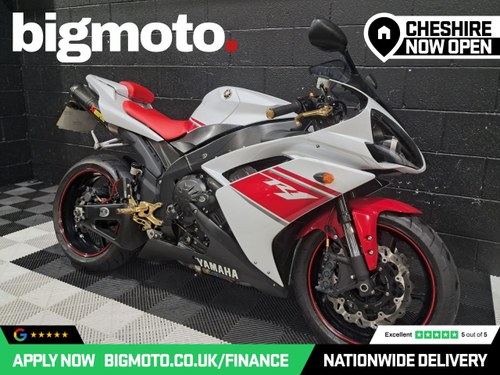 2009 YAMAHA R1 For Sale