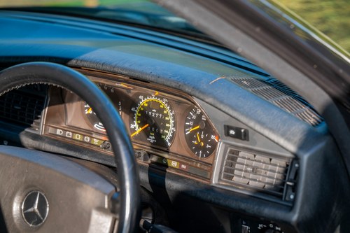 1988 Mercedes-Benz 190E 2.3-16V W201 zum Verkauf (Bild 36 von 167)