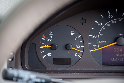 2000 Mercedes-Benz E240 Elegance W210 Te koop (foto 78 van 195)