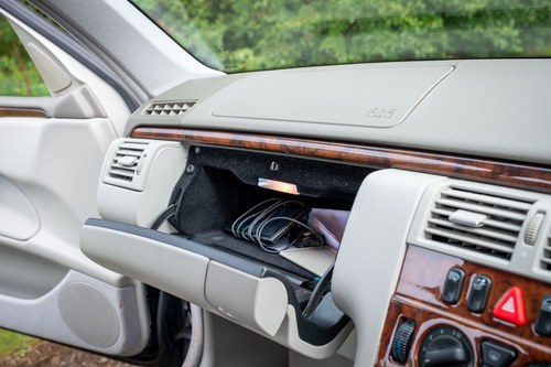 2000 Mercedes-Benz E240 Elegance W210 Te koop (foto 82 van 195)