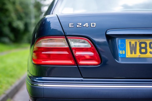 2000 Mercedes-Benz E240 Elegance W210 Te koop (foto 114 van 195)
