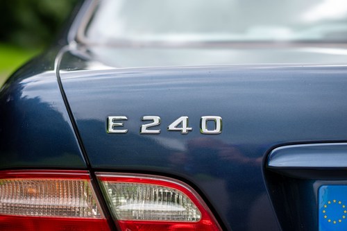 2000 Mercedes-Benz E240 Elegance W210 Te koop (foto 117 van 195)