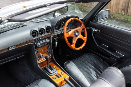 1977 Mercedes-Benz R107 350SL In vendita (immagine 27 di 132)