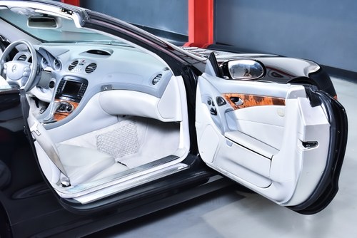 2007 Mercedes-Benz R230 SL550 Convertible 5,5L V8 à vendre (picture 50 of 121)