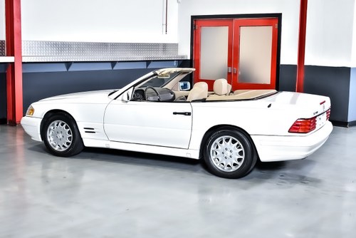 1997 Mercedes-Benz R129 SL500 Convertible 5,0L V8 In vendita (immagine 20 di 102)