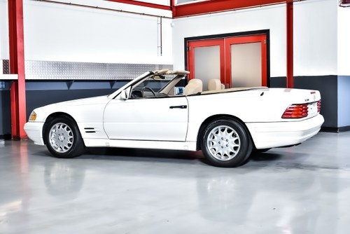 1997 Mercedes-Benz R129 SL500 Convertible 5,0L V8 In vendita (immagine 21 di 102)