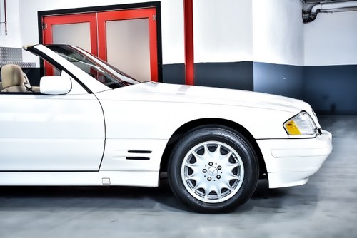 1997 Mercedes-Benz R129 SL500 Convertible 5,0L V8 In vendita (immagine 65 di 102)