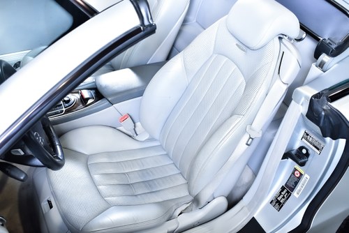 2004 Mercedes-Benz R230 SL55 AMG Convertible 5,5L V8 Te koop (foto 46 van 117)