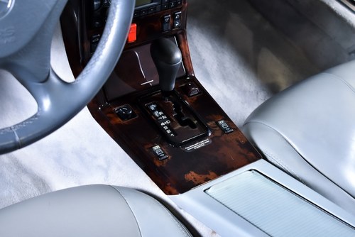 2001 Mercedes-Benz R129 SL500 Convertible 5,0L V8 AMG In vendita (immagine 48 di 115)