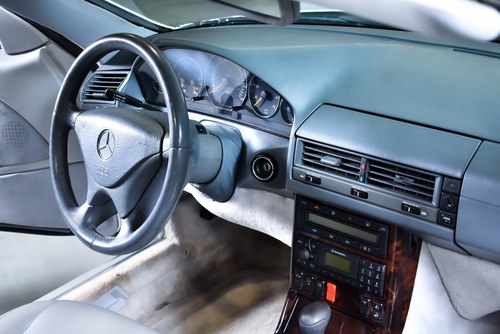 2001 Mercedes-Benz R129 SL500 Convertible 5,0L V8 AMG In vendita (immagine 57 di 115)