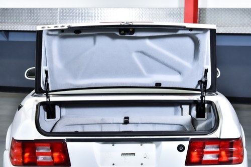 2001 Mercedes-Benz R129 SL500 Convertible 5,0L V8 AMG In vendita (immagine 64 di 115)