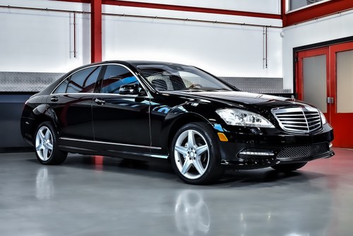 2011 Mercedes-Benz S550 4MATIC Sedan 5,5L V8 à venda (imagem 1 de 96)