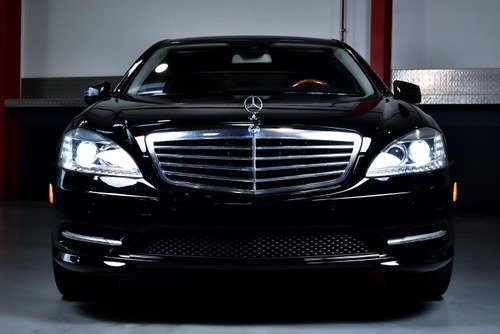 2011 Mercedes-Benz S550 4MATIC Sedan 5,5L V8 à venda (imagem 4 de 96)