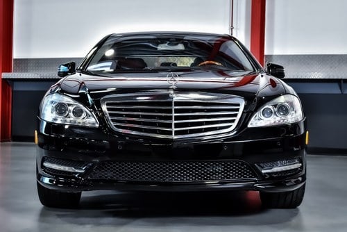 2011 Mercedes-Benz S550 4MATIC Sedan 5,5L V8 à venda (imagem 5 de 96)