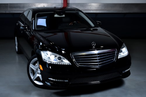 2011 Mercedes-Benz S550 4MATIC Sedan 5,5L V8 à venda (imagem 7 de 96)