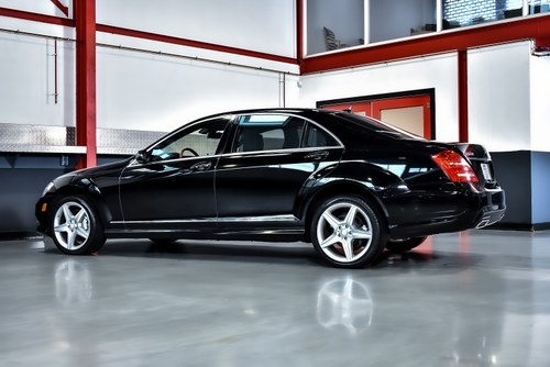 2011 Mercedes-Benz S550 4MATIC Sedan 5,5L V8 à venda (imagem 26 de 96)