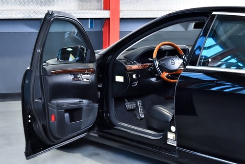 2011 Mercedes-Benz S550 4MATIC Sedan 5,5L V8 à venda (imagem 34 de 96)