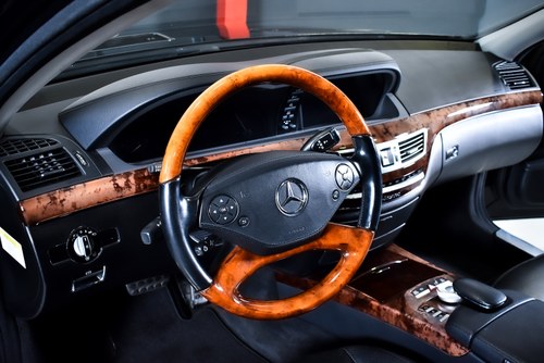 2011 Mercedes-Benz S550 4MATIC Sedan 5,5L V8 à venda (imagem 37 de 96)