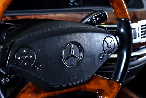 2011 Mercedes-Benz S550 4MATIC Sedan 5,5L V8 à venda (imagem 39 de 96)
