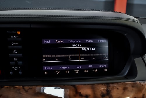 2011 Mercedes-Benz S550 4MATIC Sedan 5,5L V8 à venda (imagem 40 de 96)