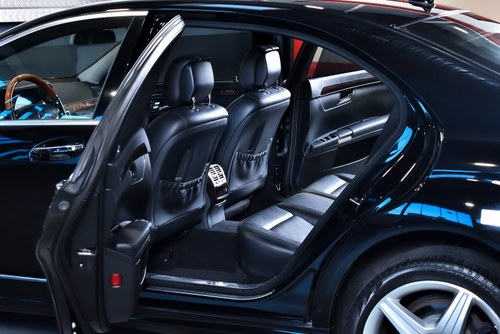 2011 Mercedes-Benz S550 4MATIC Sedan 5,5L V8 à venda (imagem 52 de 96)