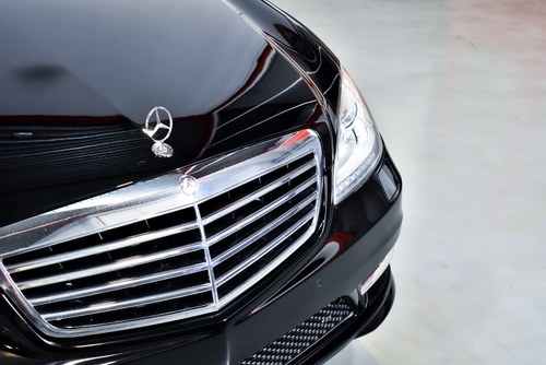 2011 Mercedes-Benz S550 4MATIC Sedan 5,5L V8 à venda (imagem 71 de 96)