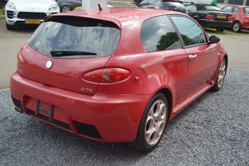 2005 Alfa Romeo 147 3.2 V6 GTA Te koop (foto 3 van 62)