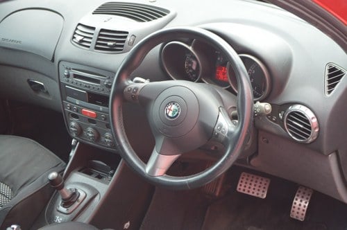 2005 Alfa Romeo 147 3.2 V6 GTA Te koop (foto 24 van 62)