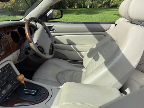2002 Jaguar X100 XKR Convertible zum Verkauf (Bild 7 von 50)