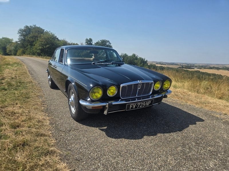 1974 Jaguar XJ12 Series 2