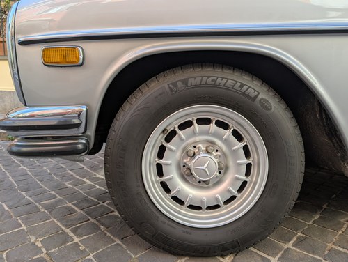 1969 Mercedes-Benz 250CE (W114) For Sale (picture 8 of 87)