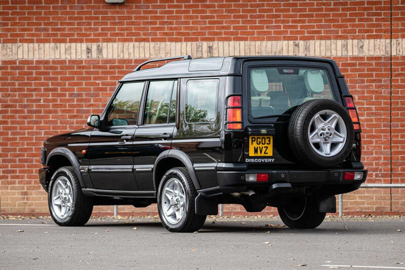 2003 Land Rover Discovery java-black Automatic Right Hand Drive in ...