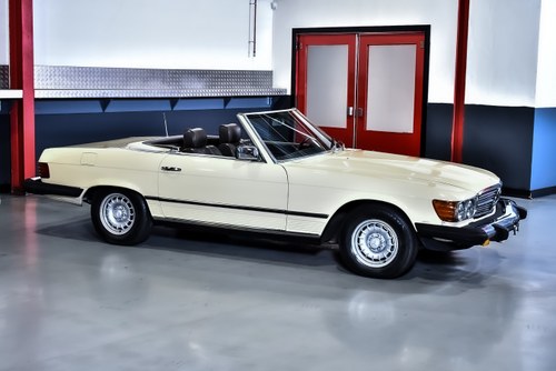 1982 Mercedes-Benz R107 380SL Convertible 3,8L V8 In vendita (immagine 14 di 96)