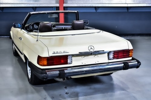 1982 Mercedes-Benz R107 380SL Convertible 3,8L V8 In vendita (immagine 22 di 96)