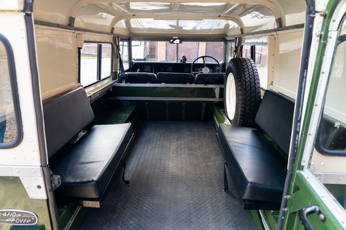 1964 Land Rover Series IIA 109" In vendita (immagine 20 di 83)